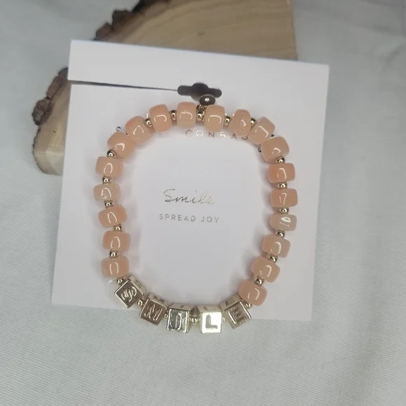 Lauren Conrad Gold Tone Metal And Peach Glass Bead Stretch Smile Bracelet - Picture 3 of 5